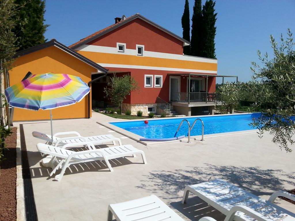 Summer Delight Apartments Savudrija Eksteriør bilde